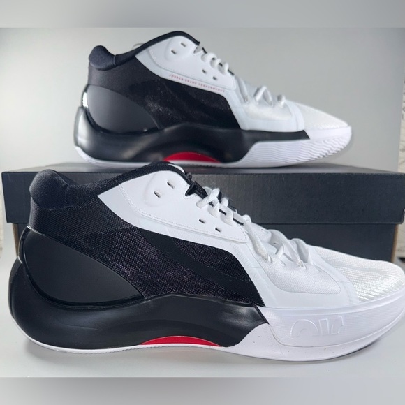 New Nike Jordan Zoom Separate. Black/University Red-White Men’s Size 10.5